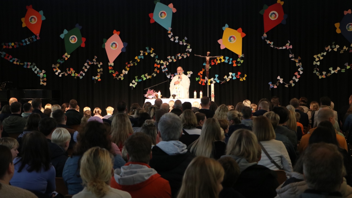 Begrüßung der neuen Schüler – «Wie wertvoll Ihr seid!»