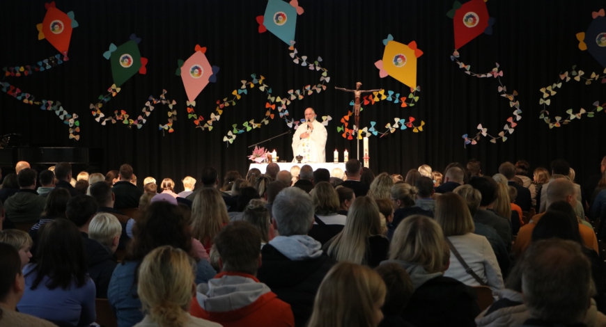 Begrüßung der neuen Schüler – «Wie wertvoll Ihr seid!»